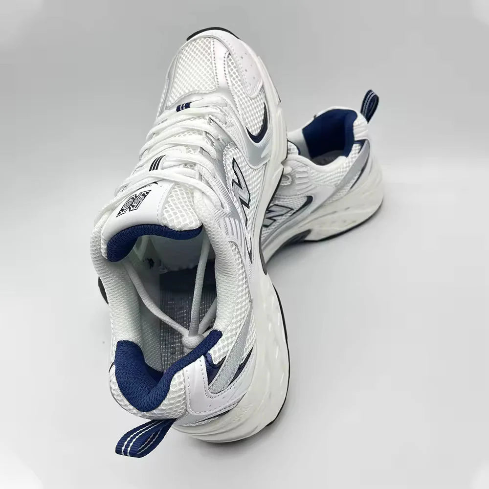 New Balnace sneakers