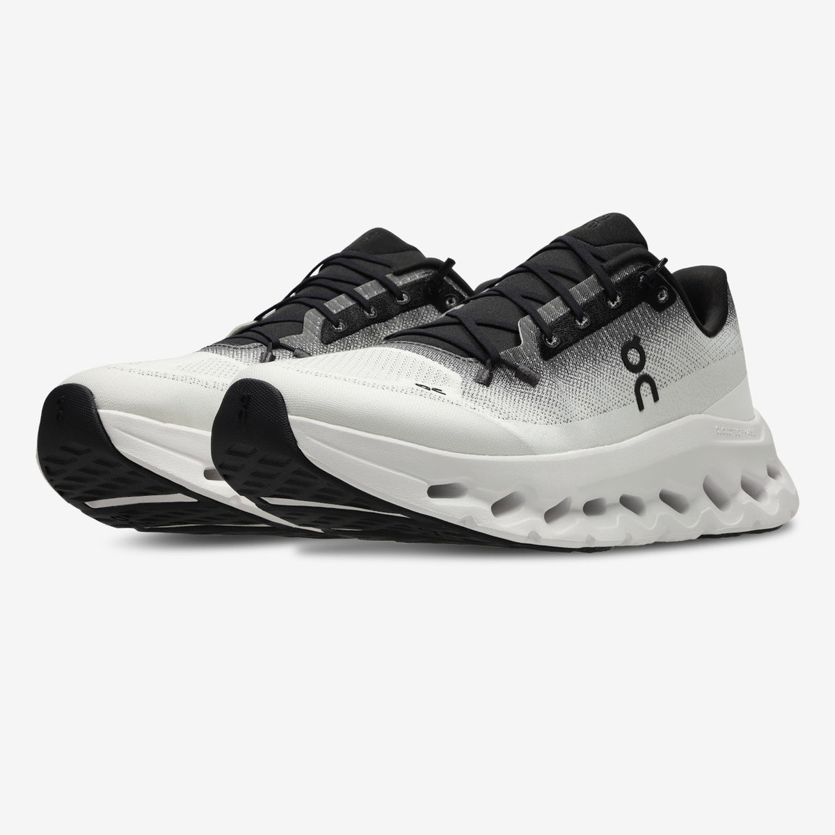 On CLOUDTlLT sneakers