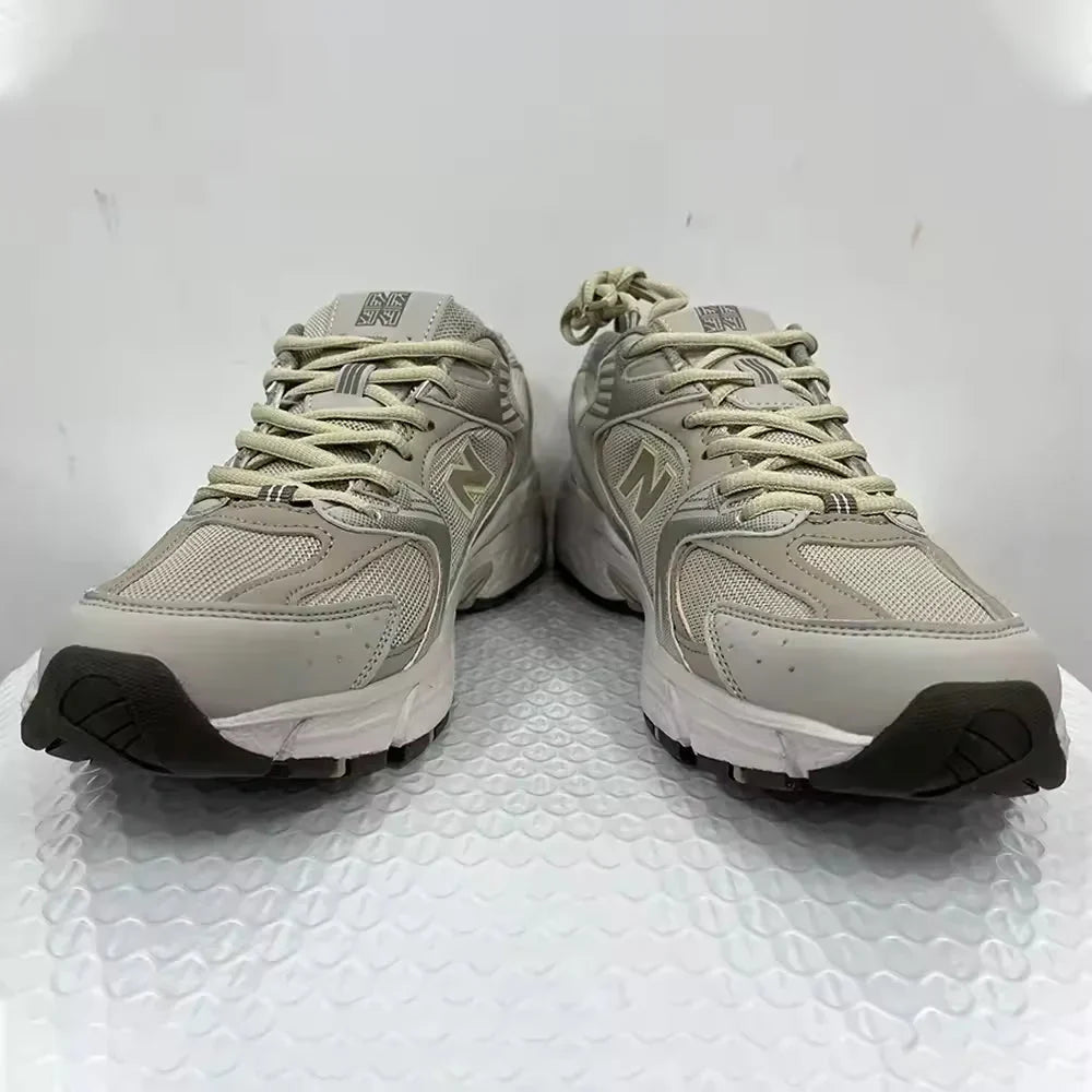 New Balnace sneakers